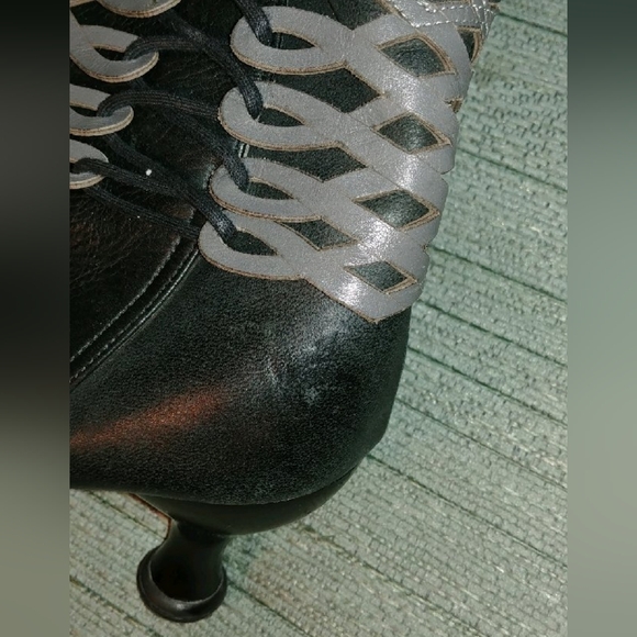 Fluevog Bellevue Inez Sexton booties - Picture 6 of 11